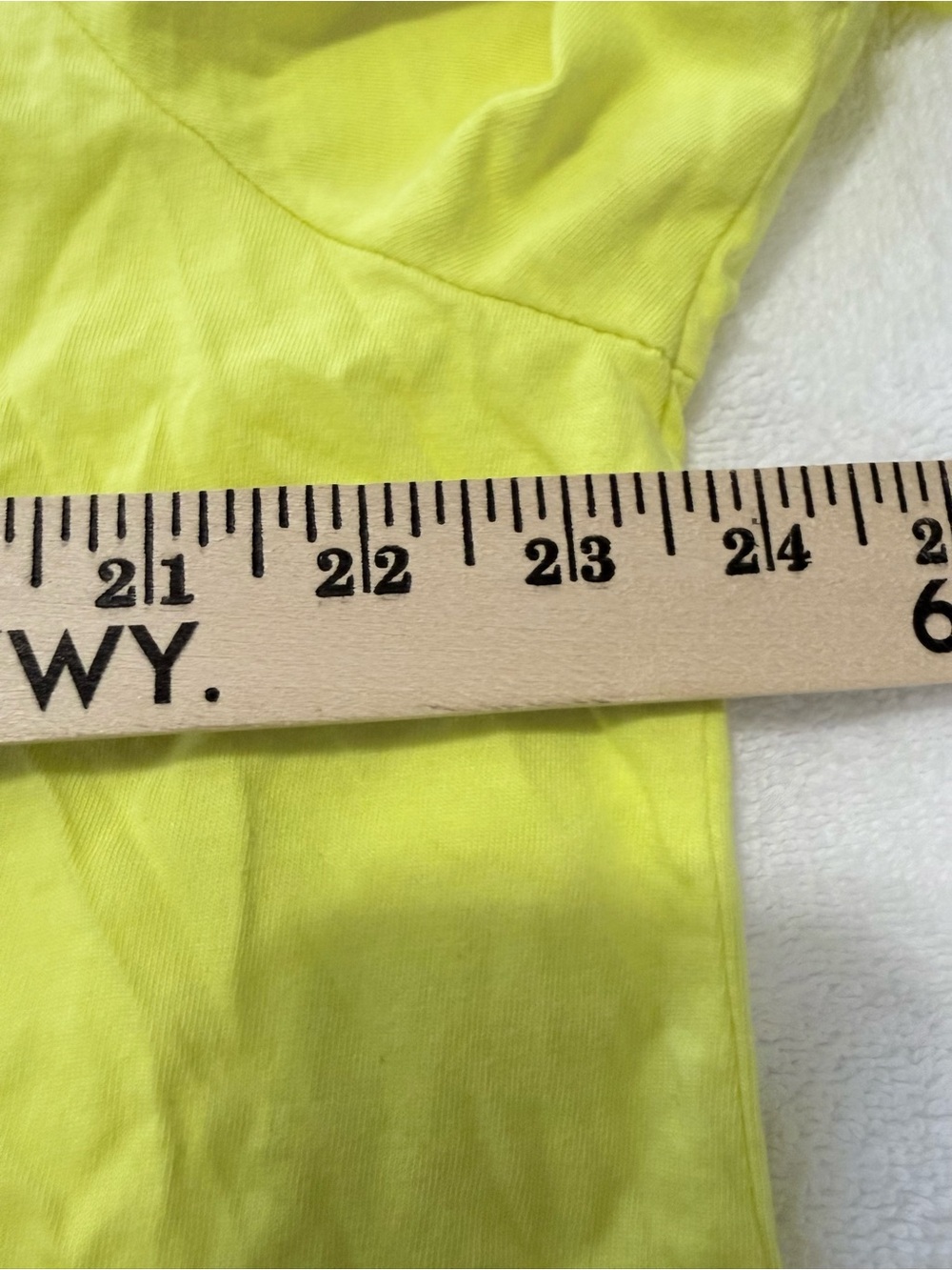 2x (20-22) women’s Terra & Sky Bright Yellow V-Neck Tee - Picture 4 of 4